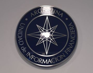 UIF endurece controles y obliga a digitalizar trámites de sujetos obligados