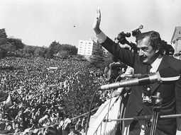 Se cumplen 30 años de la recuperación de la democracia