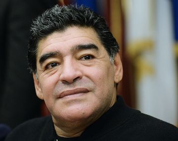 El escándalo de Maradona en Ezeiza: Es mentira lo del pasaporte