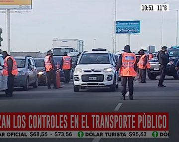 Nuevos controles en el AMBA: amontonamientos y largas filas de vehículos en los accesos habilitados
