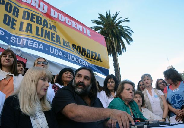 Roberto Baradel en conferencia de prensa