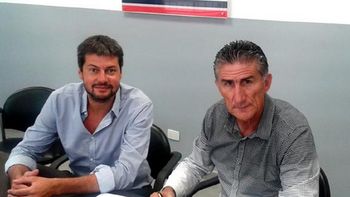 el tecnico campeon de america renovo su vinculo con san lorenzo el tecnico campeon de america renovo su vinculo con san lorenzo