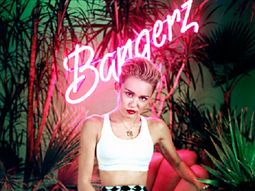 Cyrus, muy sexy para su promoción Cyrus, muy sexy para su promoción