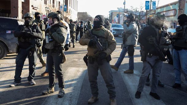 Agentes del ICE en acción.