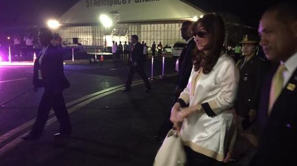 Cristina Kirchner llegó a Panamá para asistir a la Cumbre de las Américas