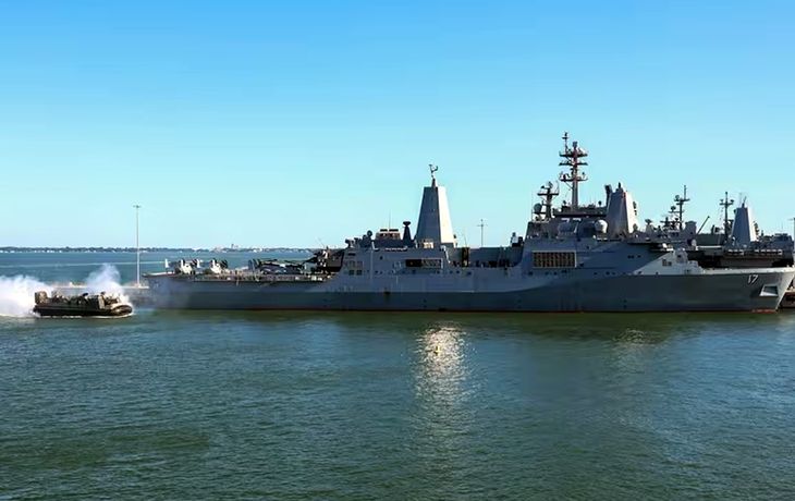 El USS Iwo Jima está desplegado en el Caribe. El USS Iwo Jima está desplegado en el Caribe.