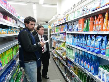 Supermercados chinos se suman al acuerdo de precios