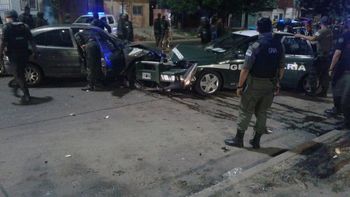 Un móvil de Gendarmería quedó destrozado Un móvil de Gendarmería quedó destrozado