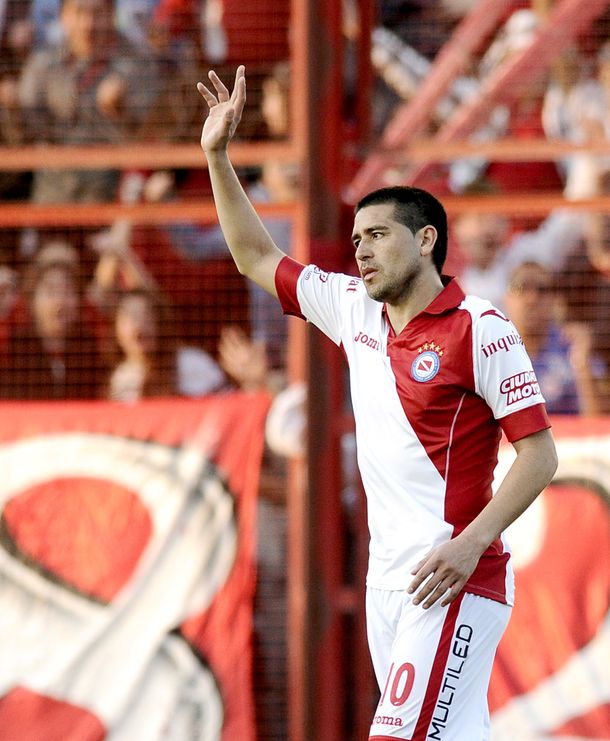 Riquelme vuelve a la cancha para meter a Argentinos en la final