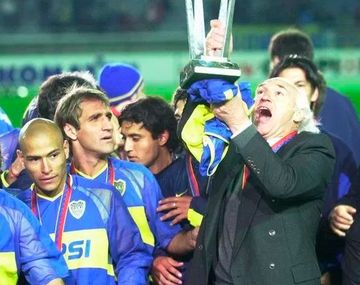 Raúl Cascini junto a Carlos Bianchi en 2003