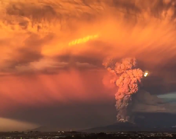 Mirá cómo fue la erupción del volcán Calbuco