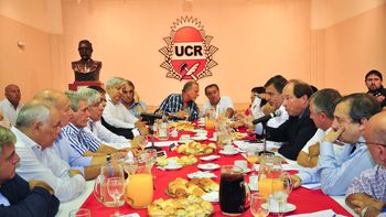 inflacion, salarios y empleo, ejes del encuentro entre la ucr y las cgt opositoras inflacion, salarios y empleo, ejes del encuentro entre la ucr y las cgt opositoras