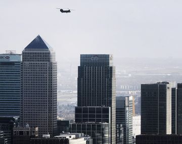 Megamillonaria multa a cinco grandes bancos por manipular los mercados