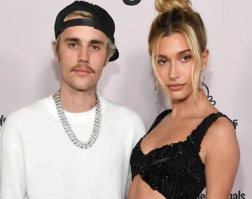 Justin Bieber anunció el nacimiento de su hijo con una tierna foto