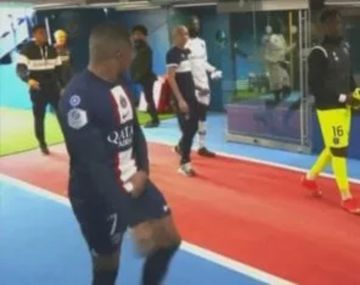 El gesto obsceno de Mbappé contra un rival en el túnel