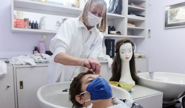 Aprobaron el protocolo para la reapertura de las peluquerías bonaerenses