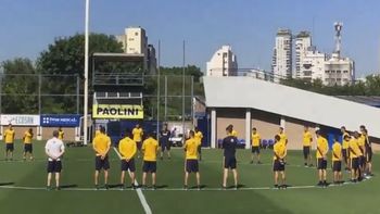 Antes de comenzar la práctica, Boca homenajeó a las víctimas Antes de comenzar la práctica, Boca homenajeó a las víctimas
