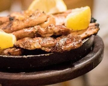 Con cortes de carne premium, este bodegón es uno de los faros del circuito gastronómico porteño. 