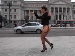 Cinthia Fernández cerró su campaña en portaligas frente al Congreso