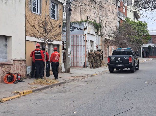 Un hombre se atrincheró en su casa en Córdoba . Foto ElDoce.Tv