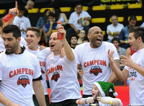 Gimnasia Indalo venció a Obras y gritó campeón en el Super 4 de la Liga Nacional