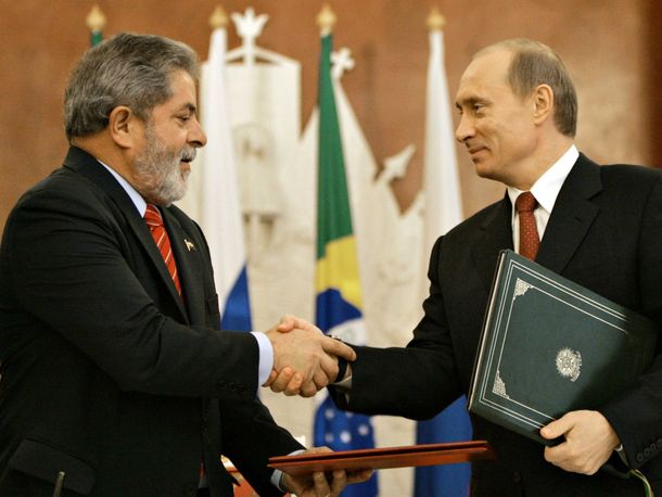 Vladimir Putin felicitó a Lula da Silva y dijo que confía en el desarrollo de una cooperación constructiva