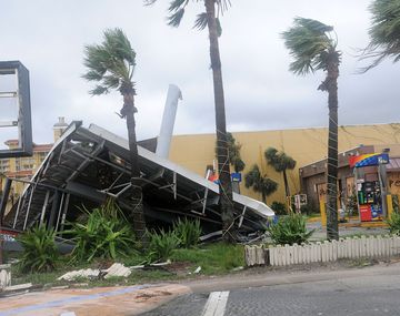 Destrozos y evacuados tras el paso del huracán Matthew por Estados Unidos