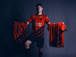Athletico Paranaense presentó a Bruno Zapelli como nuevo refuerzo
