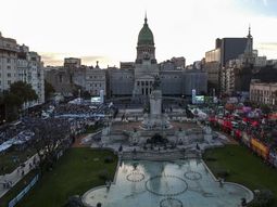 Martes decisivo: con mucha paridad en los votos, el Senado debatirá el aborto legal
