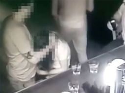 momento incomodo: tuvieron sexo en un bar y los escracharon en camara momento incomodo: tuvieron sexo en un bar y los escracharon en camara