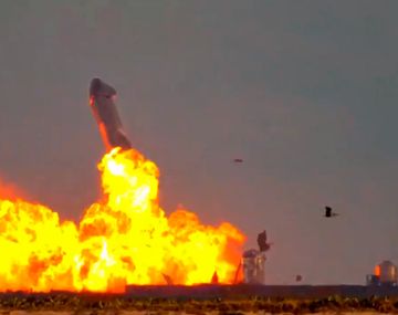 VIDEO: La impresionante explosión de un prototipo de cohete de SpaceX después de aterrizar
