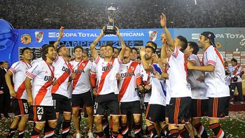 con la copa sudamericana, river alcanzo a estudiantes con la copa sudamericana, river alcanzo a estudiantes