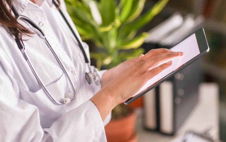 Adiós a la letra ilegible: desde ahora, toda receta médica será digital en Argentina