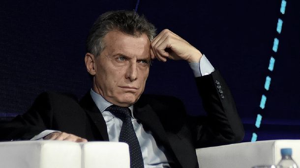 Macri debe ser indagado la próxima semana pero no tiene previsto volver al país