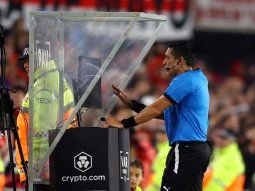 La confusa decisión arbitral que desató la bronca de los hinchas de River