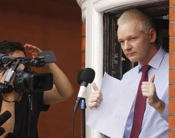 Assange rompió el silencio y agradeció el apoyo recibido