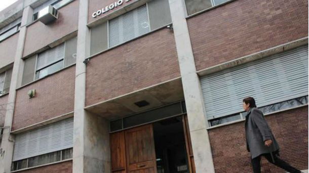 Un alumno abandonó una escuela de La Plata luego de haber sido víctima de bulliyng