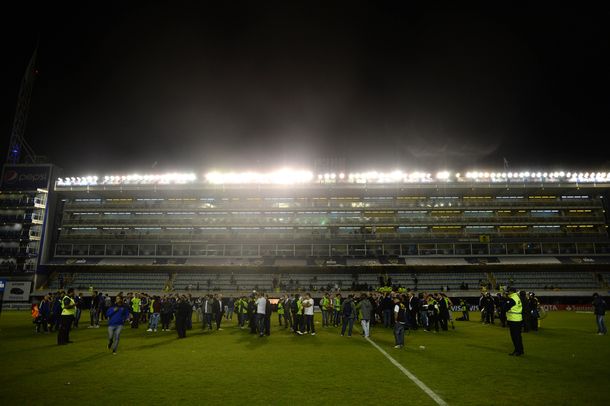 La Bombonera fue clausurada por los incidentes del #Superpapelón