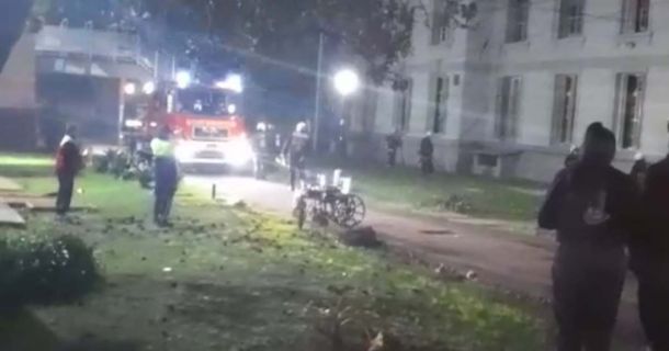 Incendio en el Hospital Moyano: evacuaron a 60 pacientes