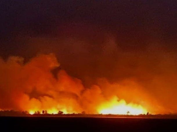 Santa Fe: fuego en una isla frente a Granadero Baigorria