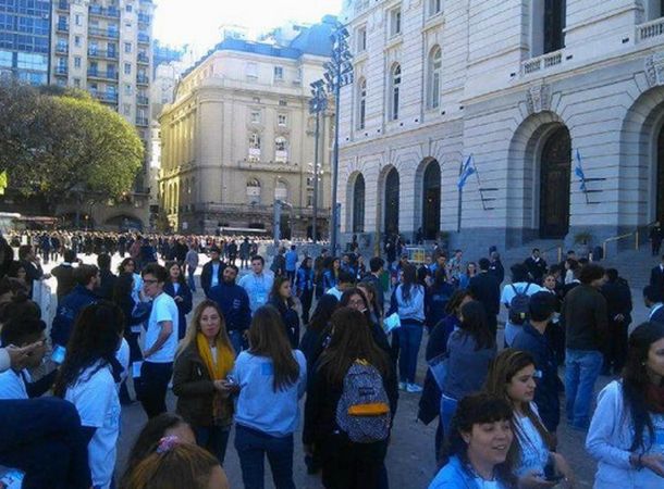 Susto por una amenaza de bomba en el Centro Cultural Kirchner