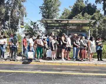 Balotaje Chile: denuncian demoras en el transporte para que vaya menos gente a votar