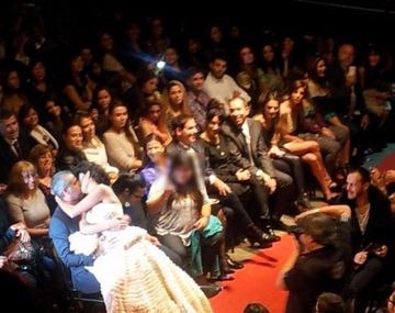 El inesperado beso que le dio Loly a Rial