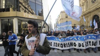 #paritarias 2015: bancarios pediran una compensacion por ganancias #paritarias 2015: bancarios pediran una compensacion por ganancias