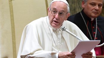 el papa advirtio a la curia romana que la reforma seguira adelante el papa advirtio a la curia romana que la reforma seguira adelante