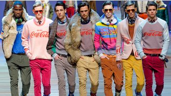 coca-cola sorprende con ropa y calzado en la argentina coca-cola sorprende con ropa y calzado en la argentina