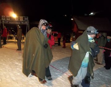 Cuatro horas varados en la aerosilla con 8 grados bajo cero