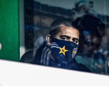 Plantó a su cita por un comentario contra Riquelme y el chat es viral