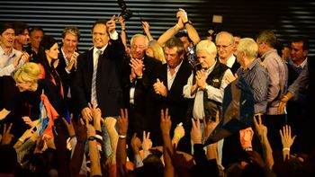 scioli se impuso con comodidad y quedo a las puertas de un triunfo en primera vuelta scioli se impuso con comodidad y quedo a las puertas de un triunfo en primera vuelta