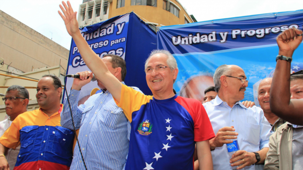 Antonio Ledezma &nbsp;volvió a su casa donde cumple prisión domiciliaria